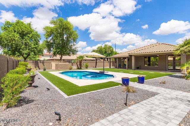 2111 E YELLOWSTONE Place, Chandler, AZ 85249
