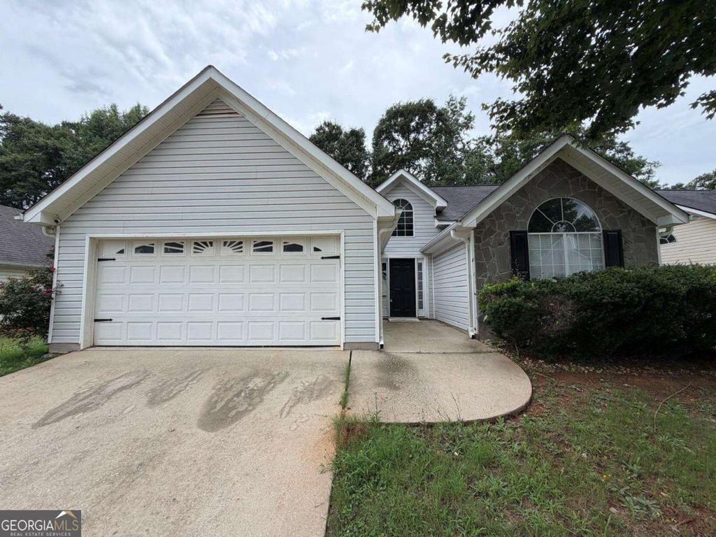 208 Coldsprings Court, Mcdonough, GA 30253