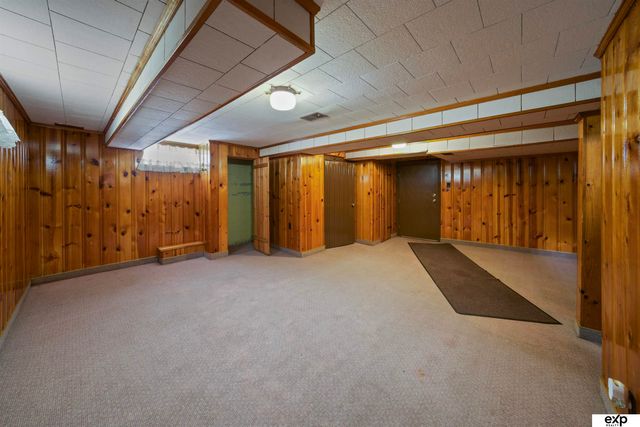 2109 S 47th Street, Omaha, NE 68106