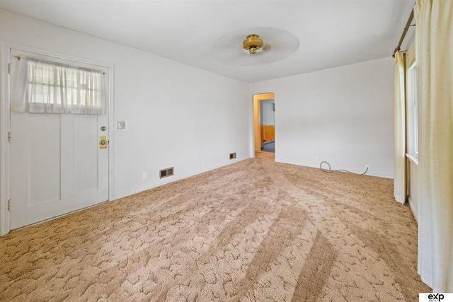 2109 S 47th Street, Omaha, NE 68106