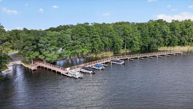 4052 CAPITOL DRIVE, Palm Harbor, FL 34685