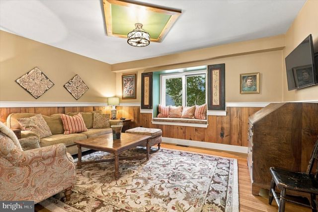549 PLYMOUTH RD, Gwynedd Valley, PA 19437