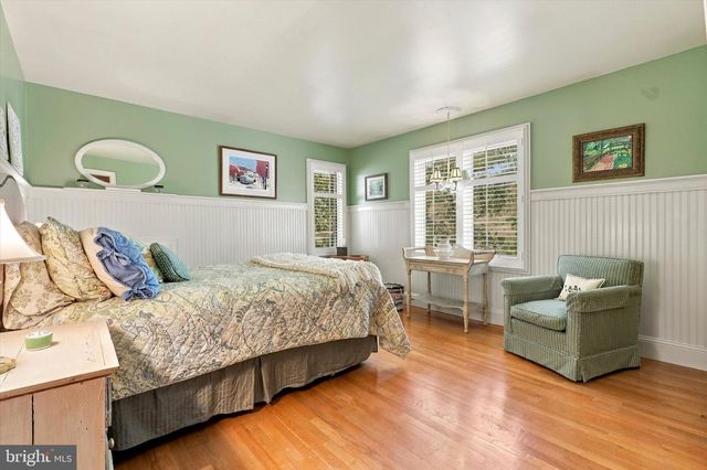 549 PLYMOUTH RD, Gwynedd Valley, PA 19437