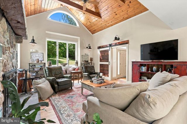 549 PLYMOUTH RD, Gwynedd Valley, PA 19437