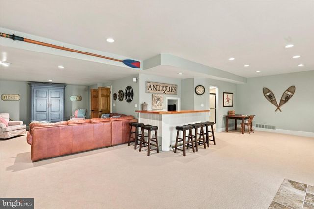 549 PLYMOUTH RD, Gwynedd Valley, PA 19437