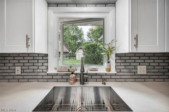 1295 Cherry Lane, Brunswick, OH 44212