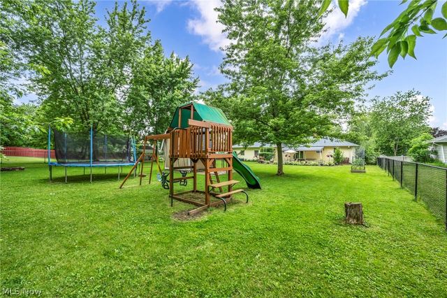 1295 Cherry Lane, Brunswick, OH 44212