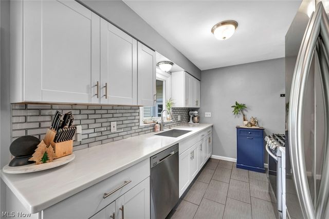 1295 Cherry Lane, Brunswick, OH 44212