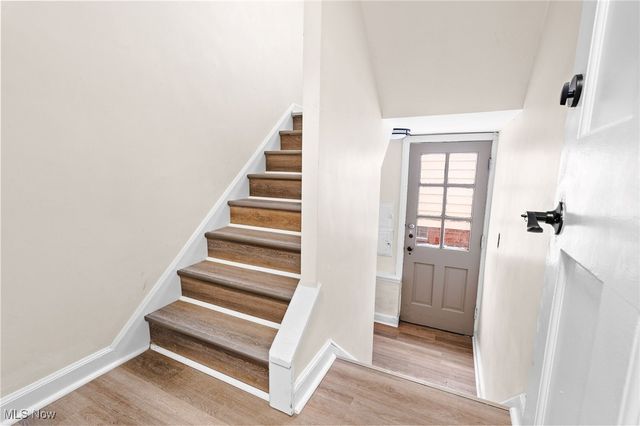 890 E 250th Street, Euclid, OH 44132