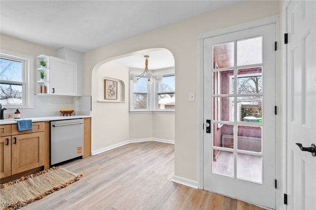 890 E 250th Street, Euclid, OH 44132