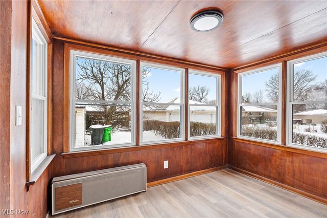 890 E 250th Street, Euclid, OH 44132