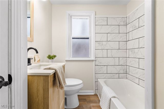 890 E 250th Street, Euclid, OH 44132