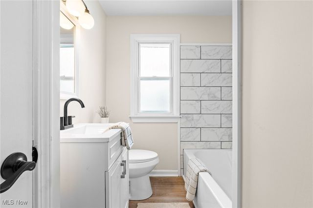 890 E 250th Street, Euclid, OH 44132