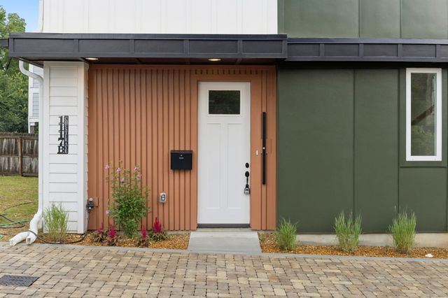 1117B Chester Ave B, Nashville, TN 37206