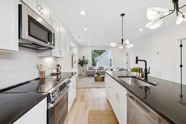 1117B Chester Ave B, Nashville, TN 37206