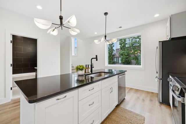 1117B Chester Ave B, Nashville, TN 37206