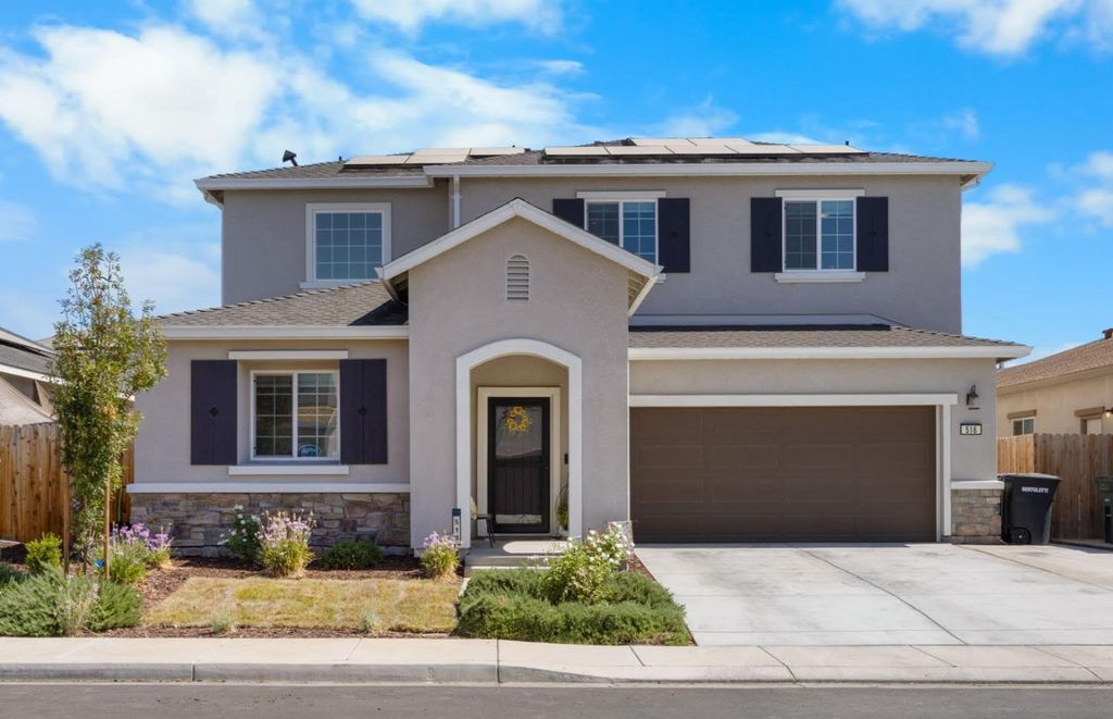 518 Bedfordshire Dr, Patterson, CA 95363