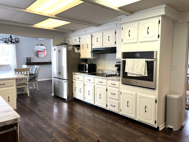 3702 W Amber Lake Drive, Fairmont, MN 56031