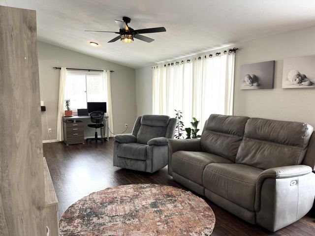 3702 W Amber Lake Drive, Fairmont, MN 56031