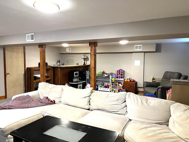 3702 W Amber Lake Drive, Fairmont, MN 56031