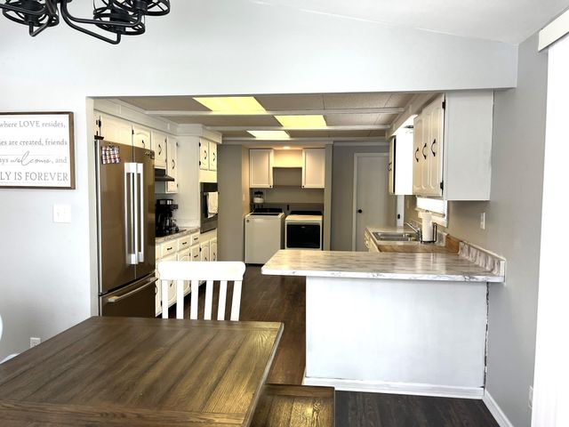 3702 W Amber Lake Drive, Fairmont, MN 56031