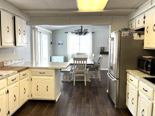 3702 W Amber Lake Drive, Fairmont, MN 56031