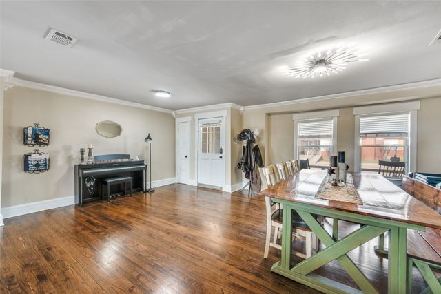 1113 Carlock Street, Fort Worth, TX 76110