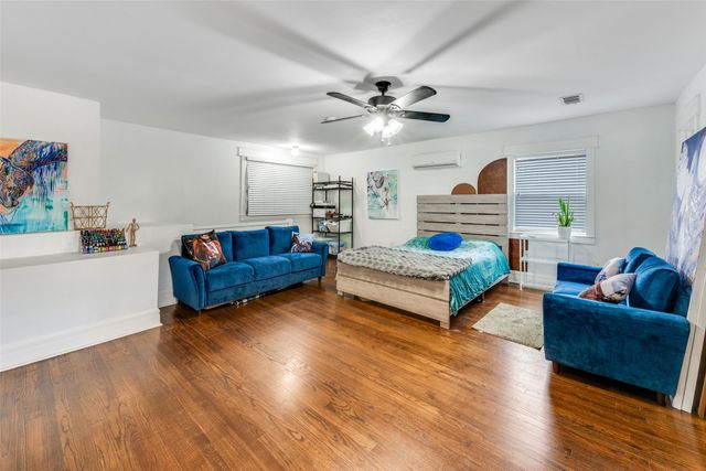 1113 Carlock Street, Fort Worth, TX 76110