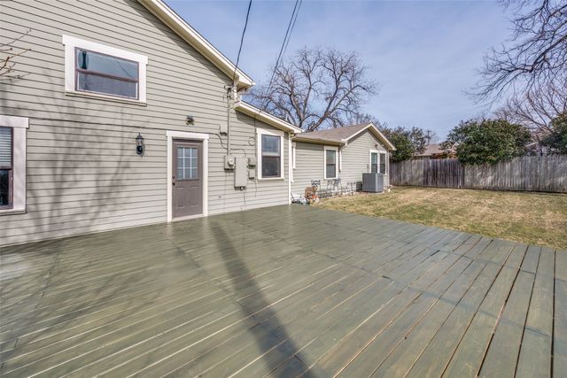 1113 Carlock Street, Fort Worth, TX 76110