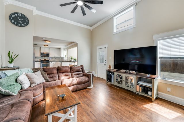 1113 Carlock Street, Fort Worth, TX 76110