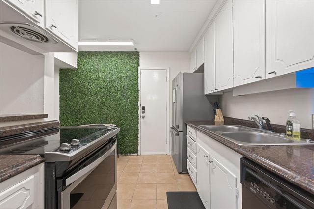 2822 Briarhurst Drive 52, Houston, TX 77057