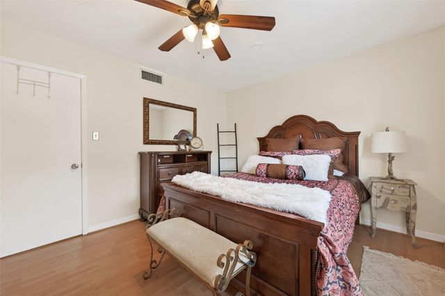 2822 Briarhurst Drive 52, Houston, TX 77057