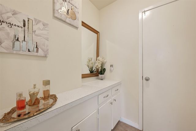 2822 Briarhurst Drive 52, Houston, TX 77057