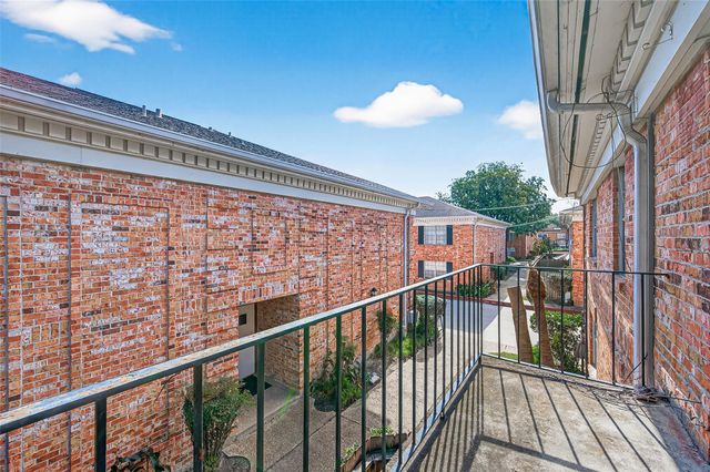 2822 Briarhurst Drive 52, Houston, TX 77057