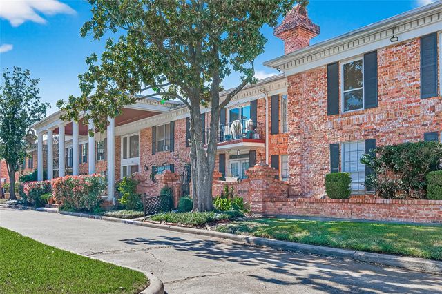 2822 Briarhurst Drive 52, Houston, TX 77057