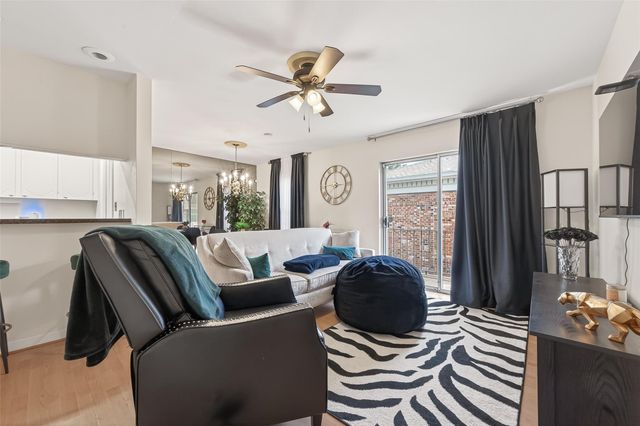 2822 Briarhurst Drive 52, Houston, TX 77057