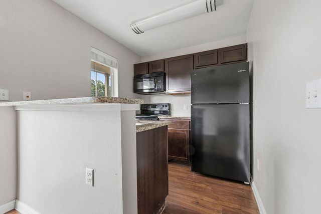 2512 Durwood ST 204, Austin, TX 78704
