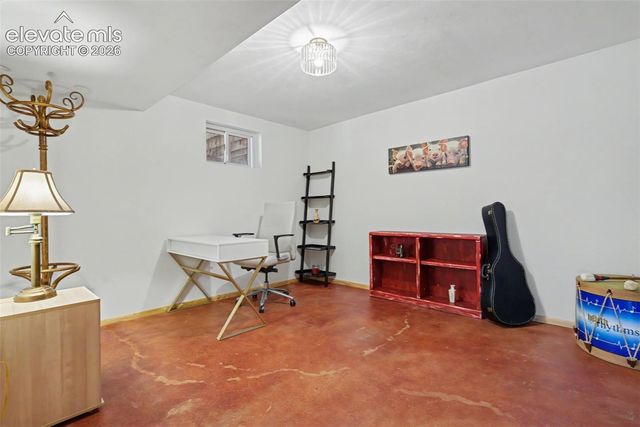 21 Via Sierra Grande NA, Manitou Springs, CO 80829