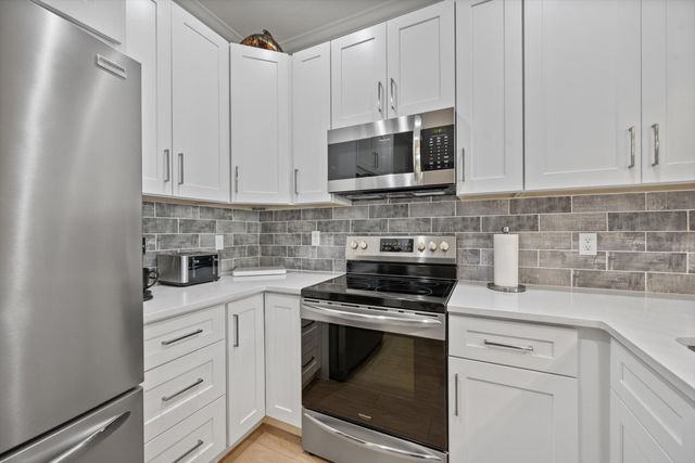 6058 Seminole Gardens Circle, Riviera Beach, FL 33418