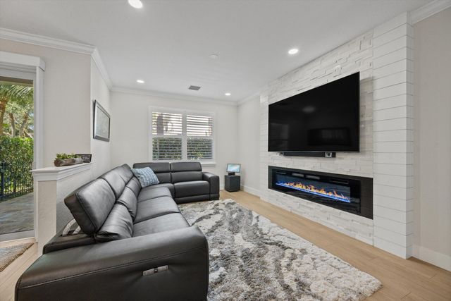 6058 Seminole Gardens Circle, Riviera Beach, FL 33418