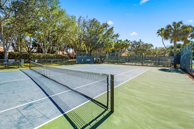 6058 Seminole Gardens Circle, Riviera Beach, FL 33418