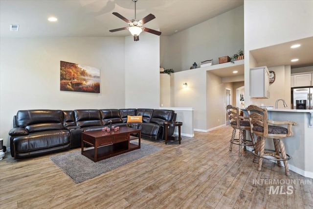 1011 W Riodosa, Meridian, ID 83642