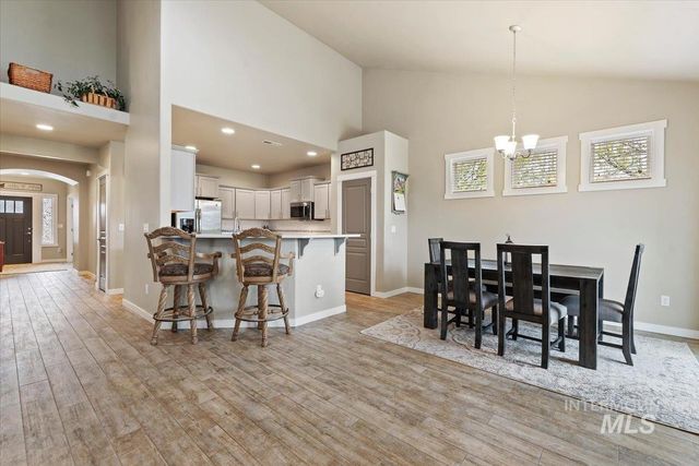 1011 W Riodosa, Meridian, ID 83642