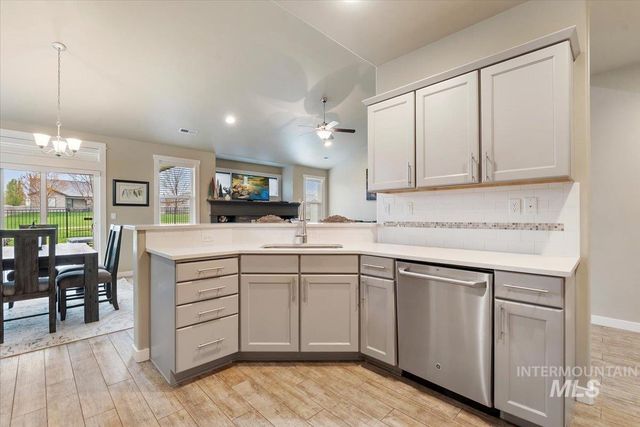 1011 W Riodosa, Meridian, ID 83642