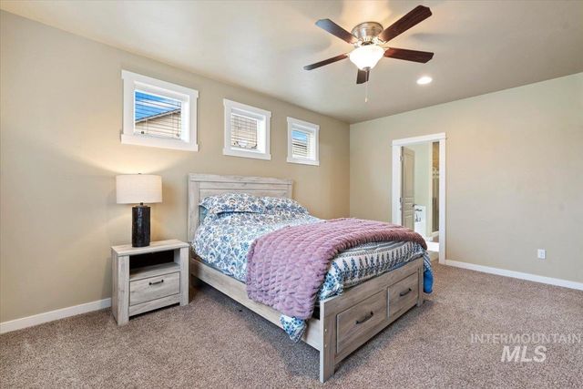 1011 W Riodosa, Meridian, ID 83642