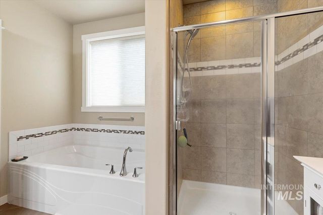 1011 W Riodosa, Meridian, ID 83642