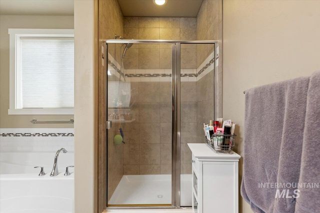 1011 W Riodosa, Meridian, ID 83642