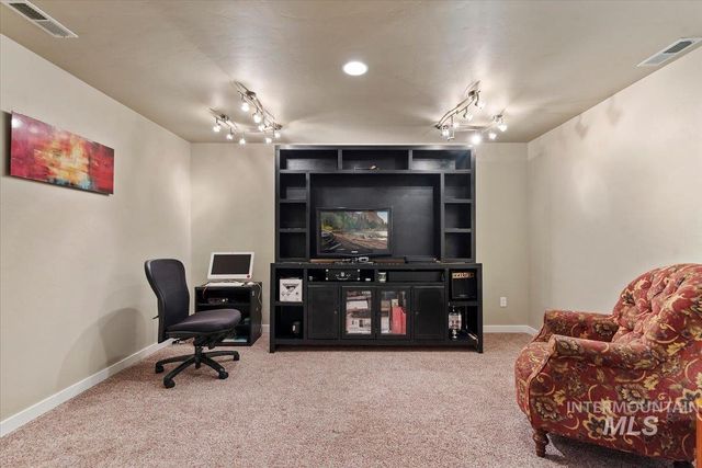 1011 W Riodosa, Meridian, ID 83642