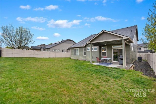 1011 W Riodosa, Meridian, ID 83642