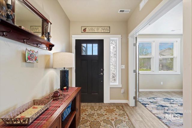 1011 W Riodosa, Meridian, ID 83642